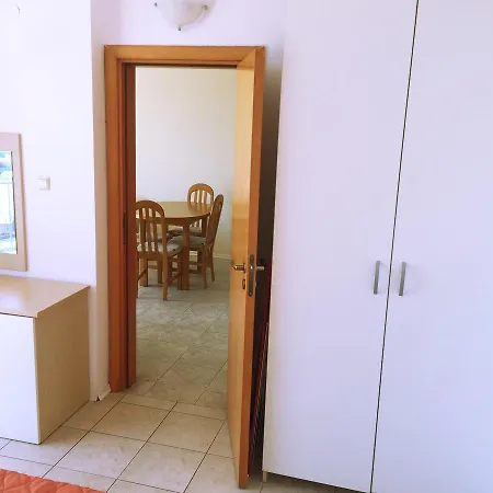 Apartment With Sea View In Vega Village Eh