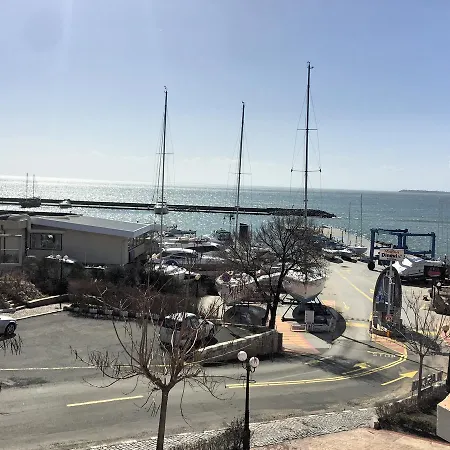 Apartment With Sea View In Vega Village Eh